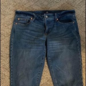 Super cute Gap jeans size 29!